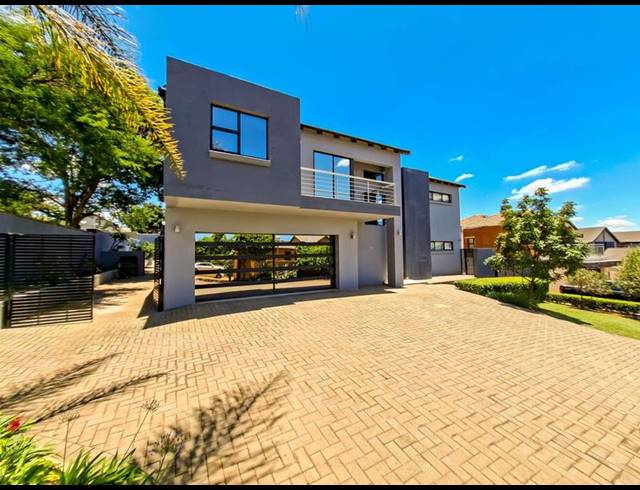 5 BEDROOM HOUSE FOR SALE IN ELDORAIGNE